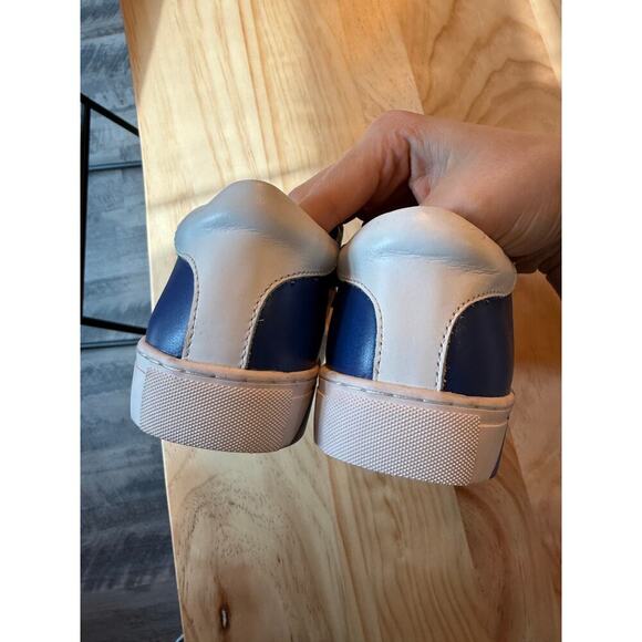 NWOB Ruby Label Genuine Leather Blue Striped & White Velcro Kid Shoes SZ 3.5 US - Picture 3 of 6